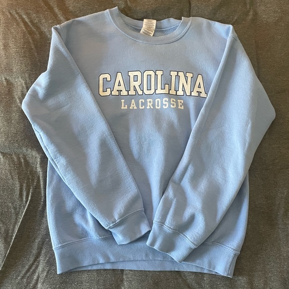 Nike Tops - carolina lacrosse crewneck 🥍